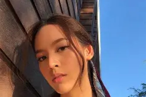 吃相太丑！出轨卖假狂赚百万伊能静遭央视曝光秦昊也救不了她